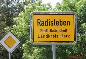 Ortsschild
                Radisleben